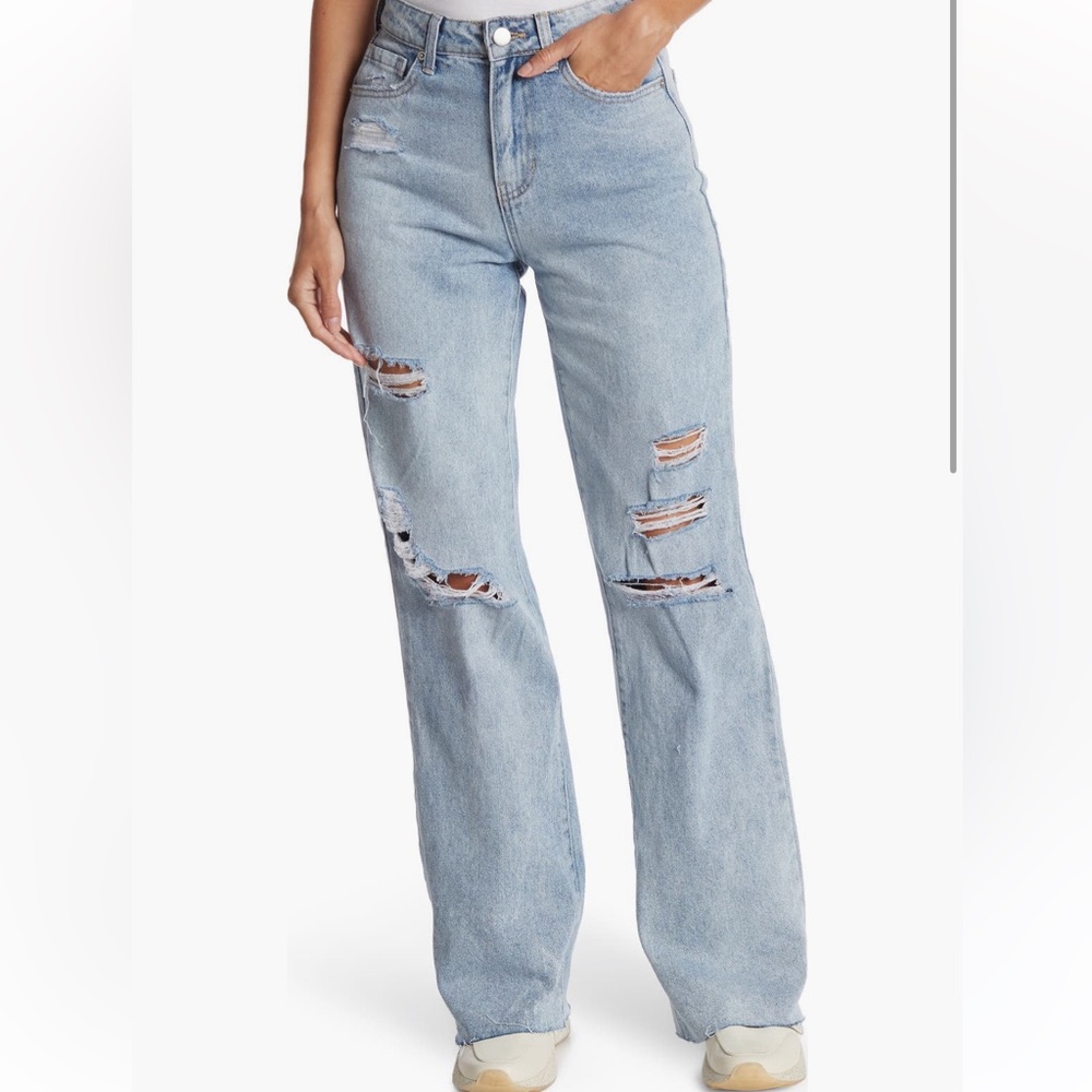 Light Wash Distressed Wide Leg Jeans